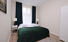 Elegancki Apartament 3city z Parkingiem w Sopocie Blisko Plaży by Noclegi Renters